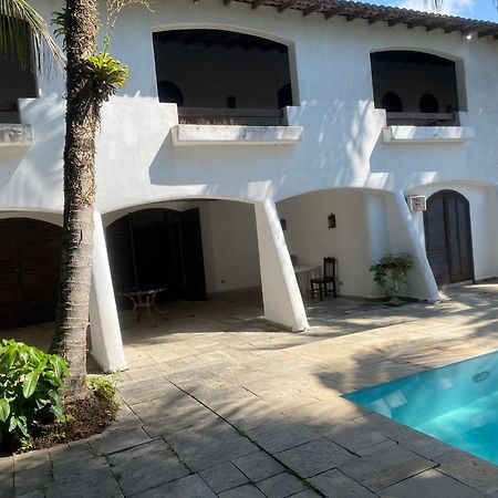 Casarao No Guaruja Com Piscina Villa Kültér fotó